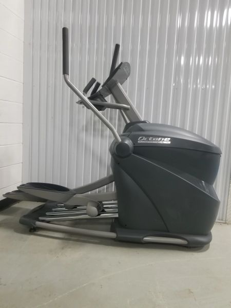 Octane Fitness Elliptical Trainers Q35 Elliptical Machine. Free Shipping and we ship very fast. Gently USED.