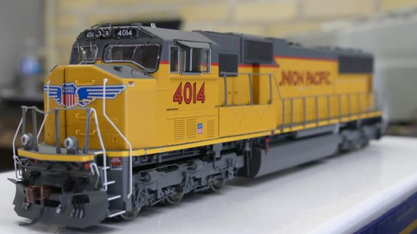 Athearn Genesis Ho Scale SD70M Union Pacific #4014 DCC Ready