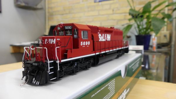 Bowser (2nd Release) Ho Scale St Lawrence and Hudson SD40-2 DCC Ready W/Ditchlights