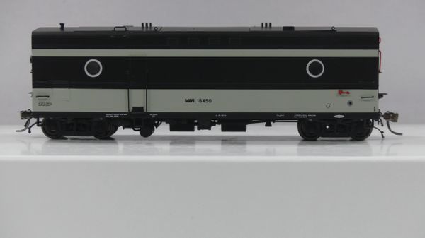 Rapido Ho Scale Steam Heater Car/SGU VIA/CN