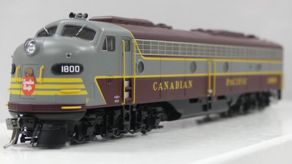 Rapido HO Scale EMD E8 Canadian Pacific (Later Maroon) DCC & Sound