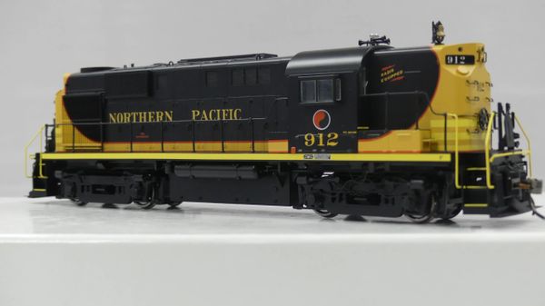Rapido Ho Scale ALCO RS11 Northern Pacific DCC & Sound