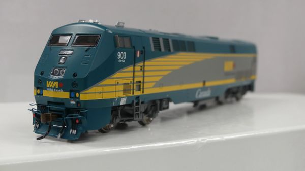 Athearn Genesis HO Scale P42DC VIA Rail "Teal/Green Scheme" DCC Ready