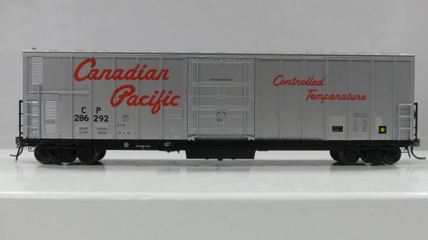 Rapido HO Scale NSC 3294 CU.fT. CP Mechanical Reefer Script Logo (Late) (6 Pack)