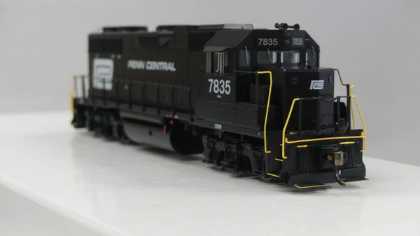 Rapido HO Scale EMD GP38 Penn Central DCC & Sound