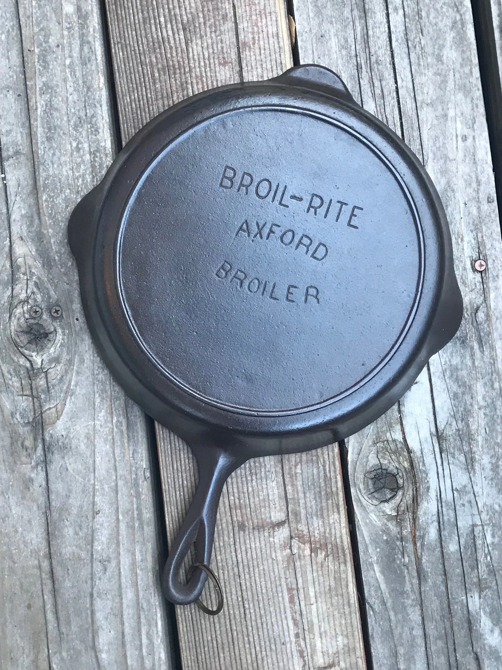 Vintage Lodge Cast Iron Skillet, 8 Inch Vintage Lodge, Vintage Cast Iron  Skillet, Vintage 8 Inch Skillet, Classic Lodge, Easy Pour Spout 