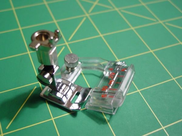 Adjustable Bias Binder Foot for Bernina Sewing Machine (Early Models)