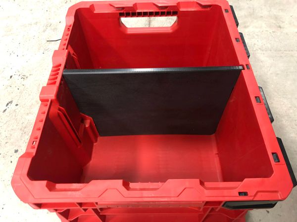 HDPE Plastic full height single divider - Milwaukee PACKOUT 18.6 in