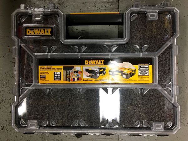 DeWalt DWST14825 Organizer Box With Dividers, Metal Latch, 10-Compartment