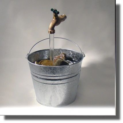Galvanized Bucket Floating Faucet Fountain