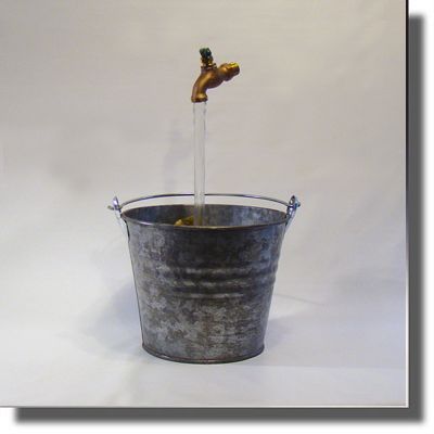 OverSized Galvanized Bucket Floating Faucet Fountain