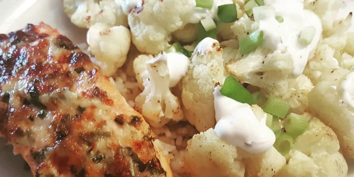roasted cauliflower with ranch sauce