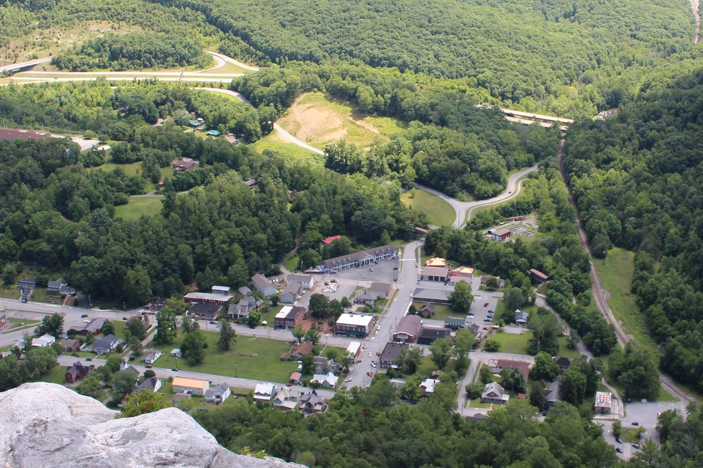 The Historic Town of Cumberland Gap, Tennessee. Picture taken from the Pinnacle overlook.