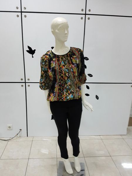 Nano Blouse (IDR 329.500)