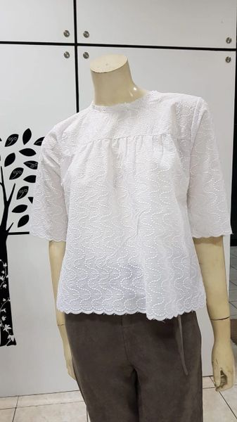 White Blouse (IDR 339.500)