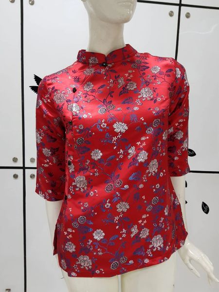 Rosy and Flowery Blouse (IDR 379.500)