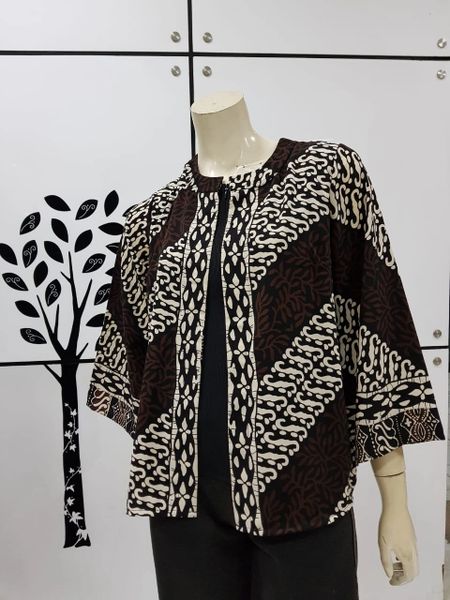 Batik Blouse (IDR 299.500)