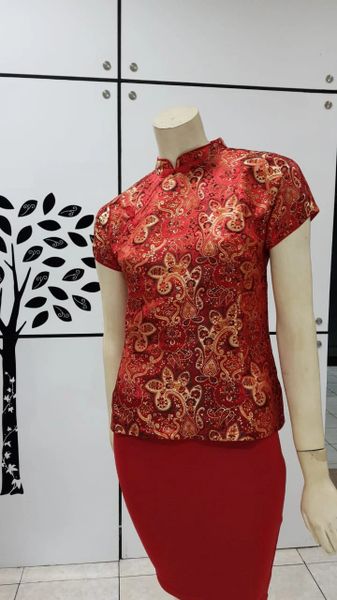 Batik Blouse (IDR 359.500)