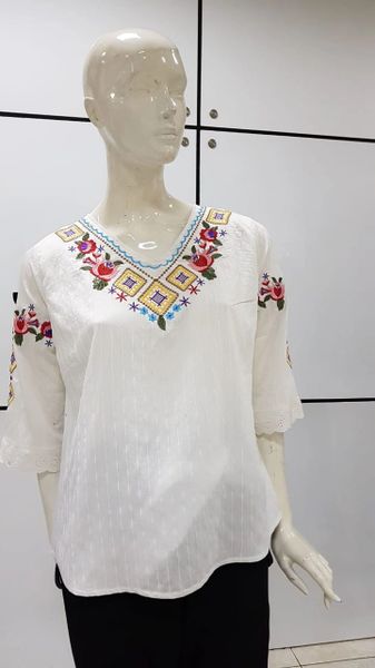 Embroidered White Blouse (IDR 359.500)