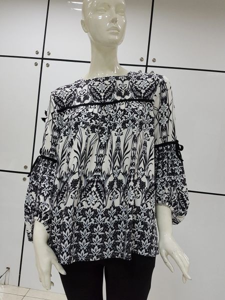 Printed White Blouse (IDR 299.500)