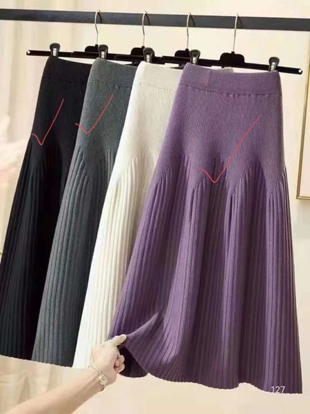 Wavy Knit Skirt