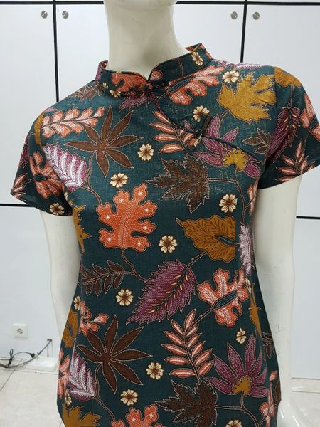 Batik Blouse (IDR 279.500)