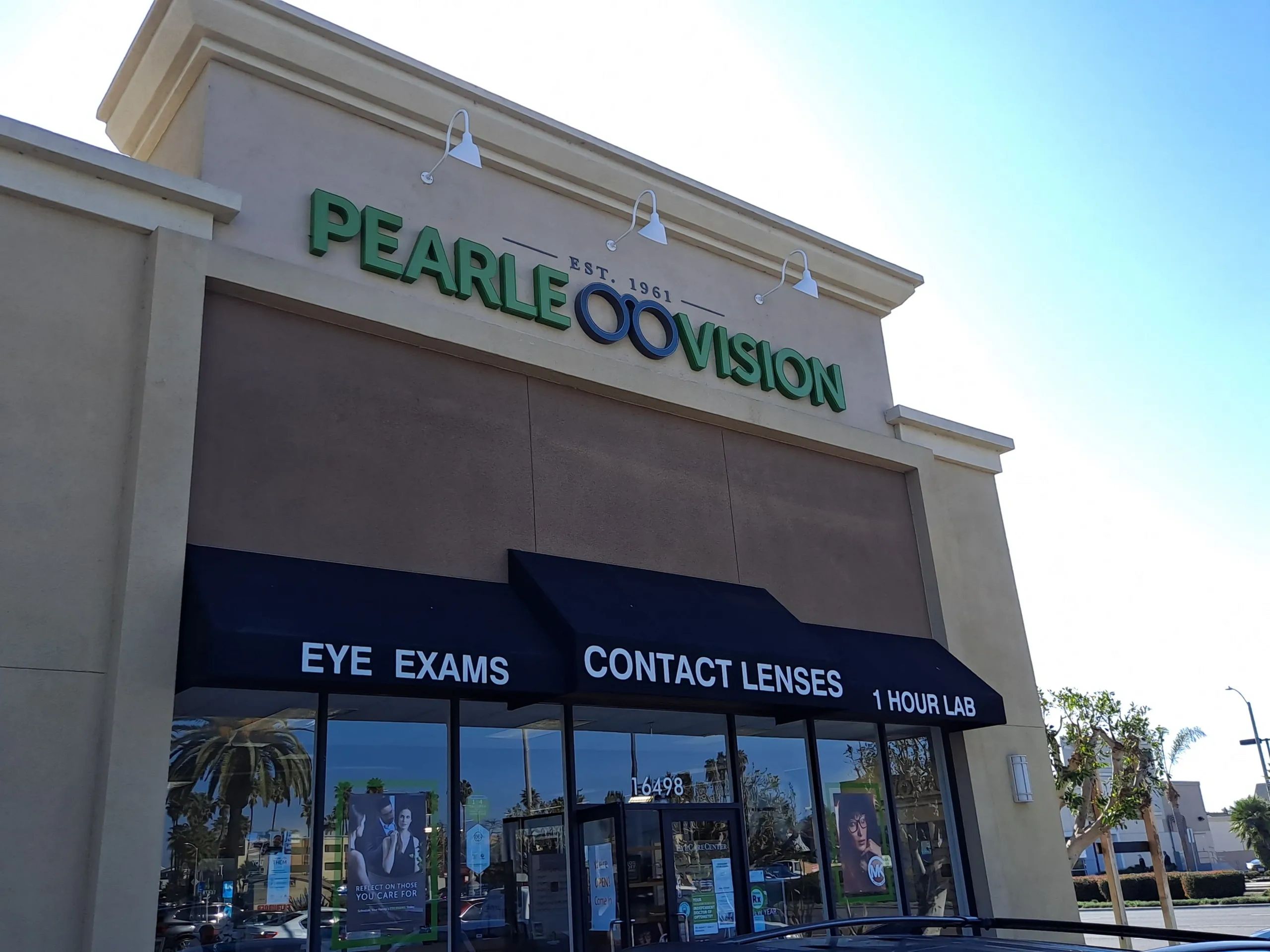 Eyestyle for lifestyle Costa Mesa and Westminster inside Pearle Vision 