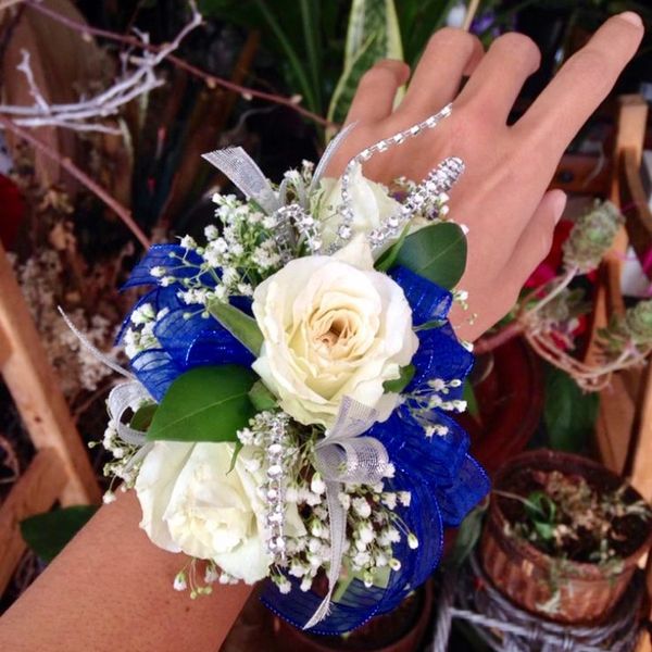 Fresh Corsage (White Roses) with your choice of ribbon color