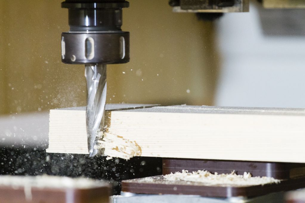 Modernste Maschinentechnik 
CNC 