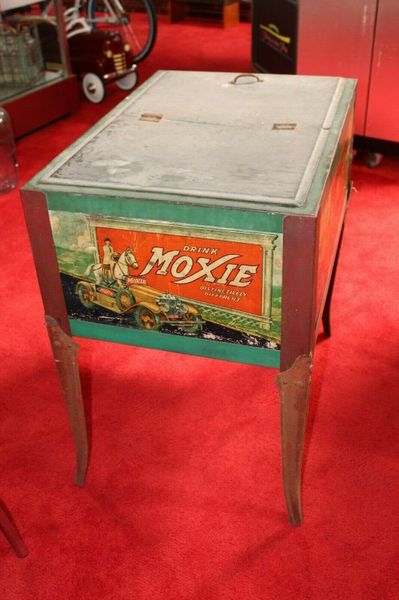 1930s S S Drink Moxie Soda Unrestored Ice Chest Cooler