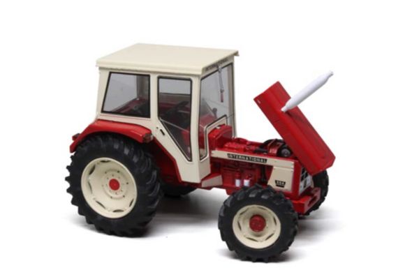 REPLICAGRI 1:32 SCALE INTERNATIONAL 554 4WD WITH CAB