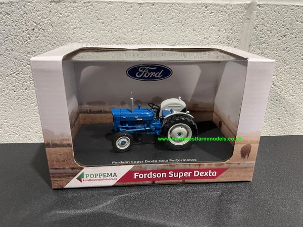 UNIVERSAL HOBBIES 6271 1:32 SCALE FORDSON SUPER DEXTA LIMITED EDITION