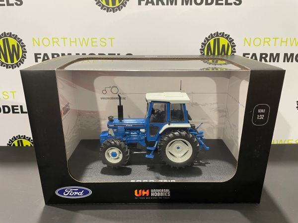UNIVERSAL HOBBIES 2865 1:32 SCALE FORD 7810 MODEL TRACTOR