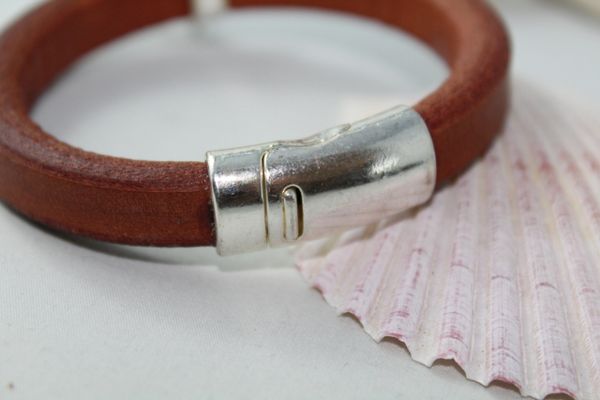 Magnetic Clasp Leather Bracelet