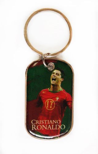 PORTUGAL - CRISTIANO RONALDO PICTURE' METAL KEYCHAIN .. NEW AND IN A PACKAGE
