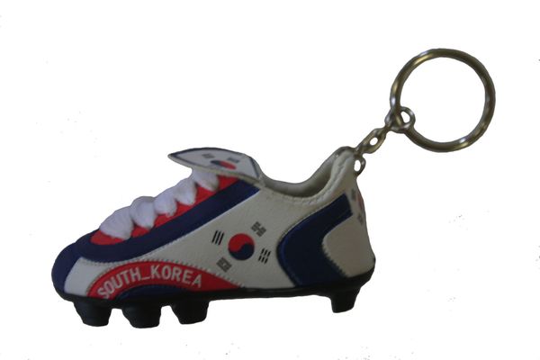 SOUTH KOREA COUNTRY FLAG SHOE CLEAT KEYCHAIN .. NEW AND IN A PACKAGE