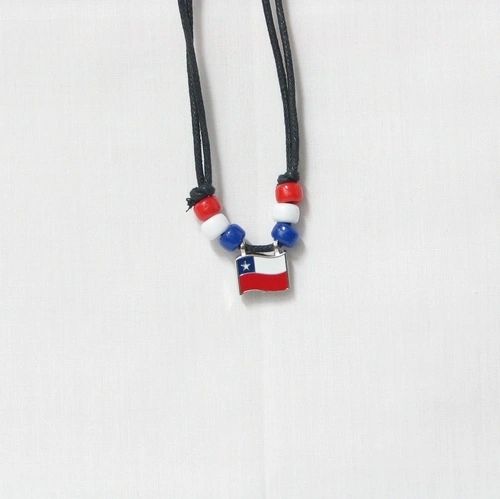 CHILE COUNTRY FLAG SMALL METAL NECKLACE CHOKER .. NEW AND IN A PACKAGE