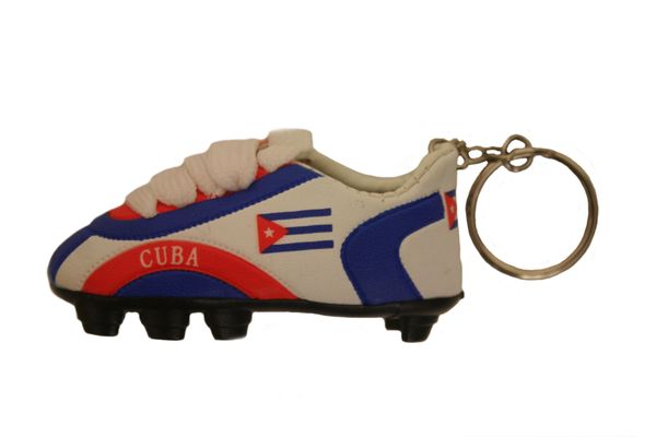 CUBA COUNTRY FLAG SHOE CLEAT KEYCHAIN .. NEW AND IN A PACKAGE