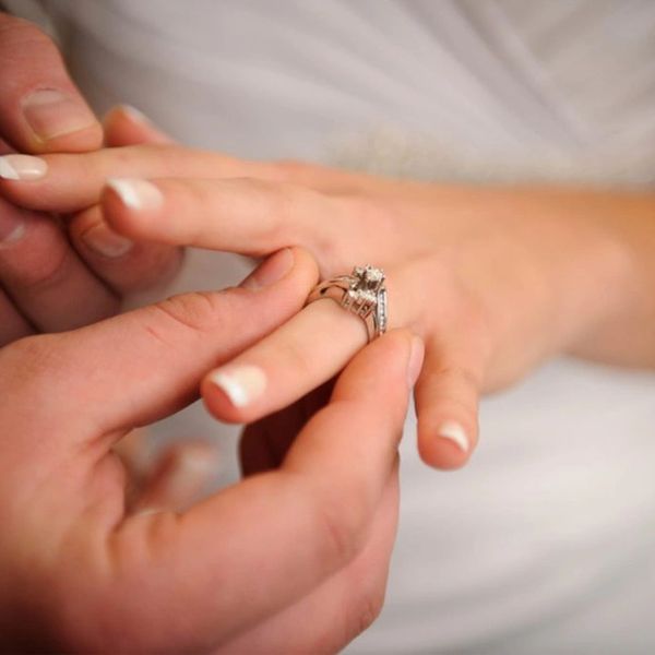 Bride
Bride & Groom
Ring Finger
Diamond Ring