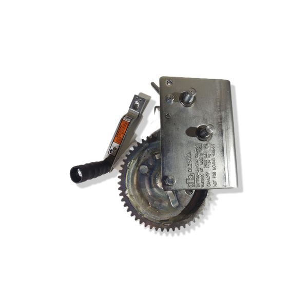 FOREST RIVER SINGLE WINCH FOR TRAILERS WITH ONLY ONE WINCH WITH TOOLS