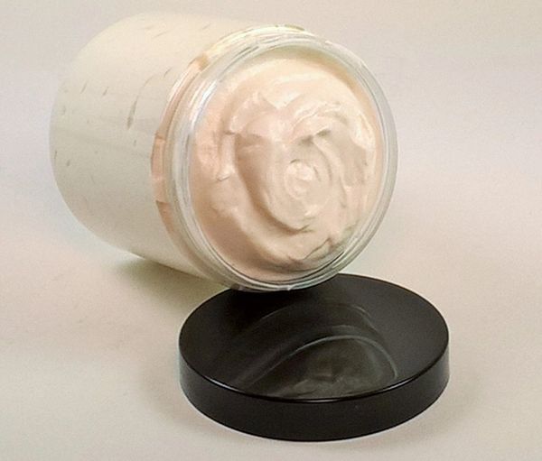 Sweet Pea scented body butter 8 oz
