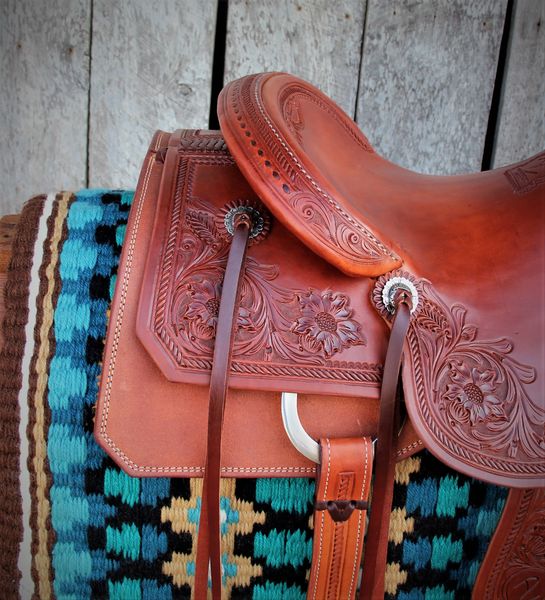 The Saddle Bag for your inner Cow Girl - Craftmerce