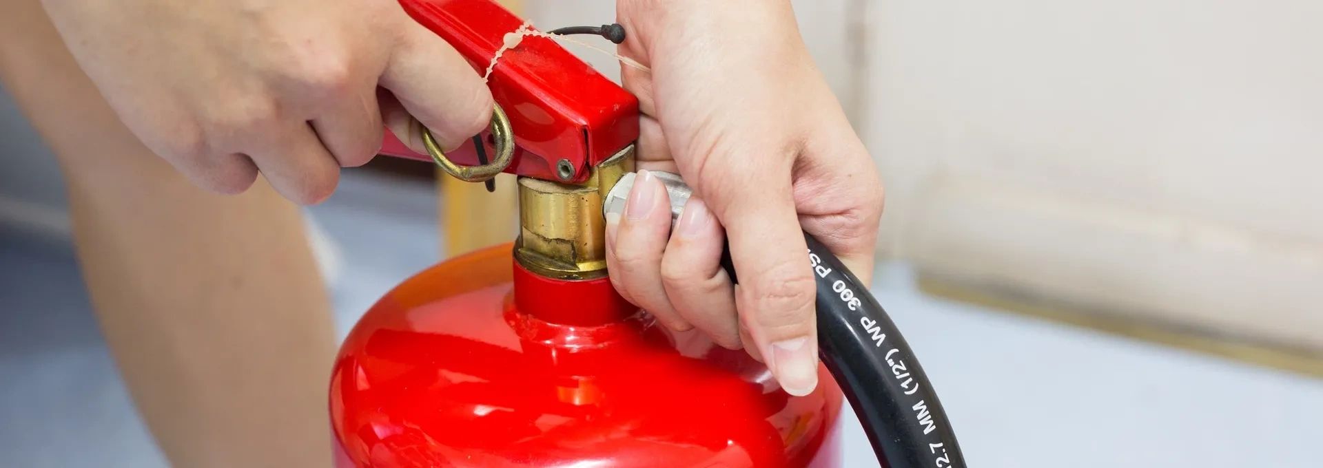RED FIRE EXTINGUISHER PULL PIN NOTTINGHAM DERBY LEICESTER LINCOLN NEWARK MANSFIELD LOUGHBOROUGH