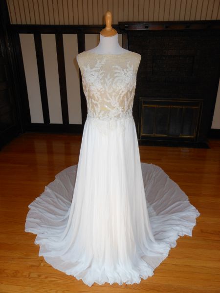 La Sposa by Pronovias Wedding Dress Haiko