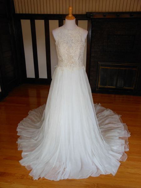 La Sposa by Pronovias Wedding Dress Palmiras