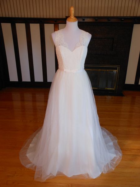 Lilly Bridal Wedding Dress
