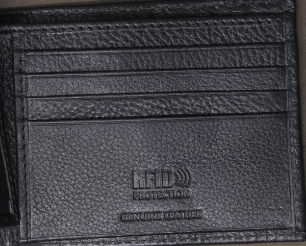 BW125 -RFID COWHIDE FULL GRAIN LEATHER BI-FOLD WALLET | Black Iron Canada
