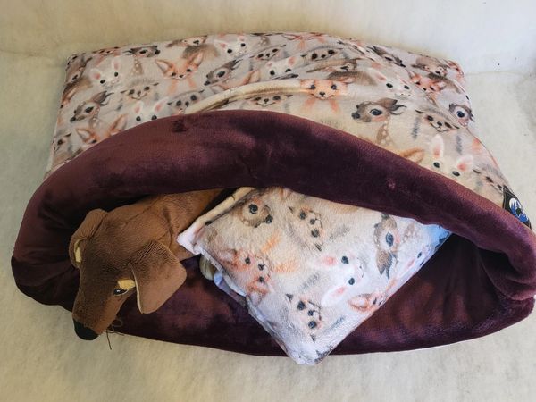 20" x 30" Pre Made Small Baby Animals with Wine Cuddle Fleece Snuggle Wrap Dog Bed