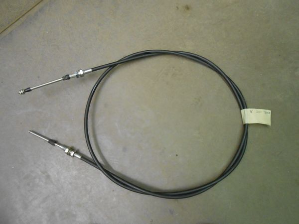 GFI687559 Hydraulic Deck Plate Cable, 9', Excellent USED OEM for 2000-3000 Case IH series Corn Heads