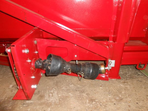 GFI1083TDK Tracker Drive Kit 1083. PTO shaft shaft included as well as other TD parts shown.
